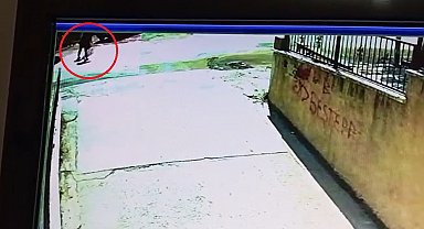 Ankara'da hafriyat kamyonunun çarptığı 2 kişi öldü; kaza kamerada