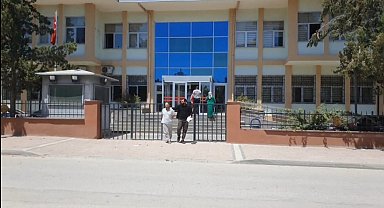 Annesini bıçaklayarak öldüren şüpheli, tedavi gördüğü hastanede yaşamını yitirdi