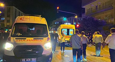 Aydın'da otomobil ile yolcu minibüsü çarpıştı: 11 yaralı