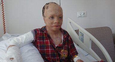 Babası ve 3 kardeşinin öldüğü yangında yaralanan Eymen, artık bir elini kullanabilecek