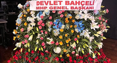 Bahçeli'den, AK Parti'ye özel çiçek