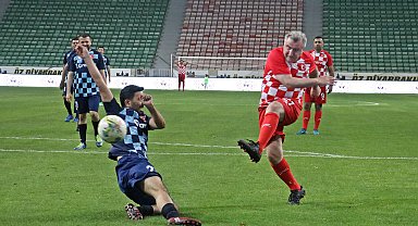 Bakan Bak, Diyarbakır'da sahaya çıktı