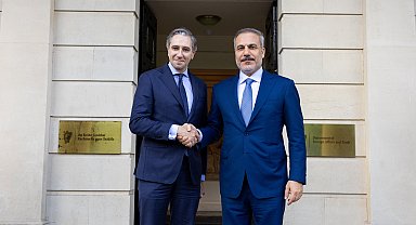 Bakan Fidan, İrlanda Başbakan Yardımcısı Harris ile görüştü