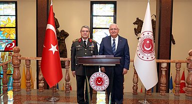 Bakan Güler, Genelkurmay Başkanı Bayraktaroğlu'nu kabul etti