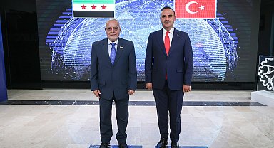 Bakan Kacır, Suriyeli mevkidaşı ile bir araya geldi