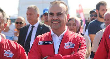 Bakan Kacır: TEKNOFEST'e 7'den 77'ye tüm milletimizi bekliyorum