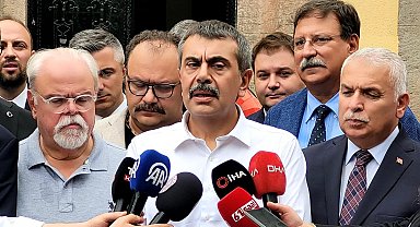 Bakan Tekin: Eğitim sadece öğretmenlerimizin sırtına yüklenecek bir süreç değil