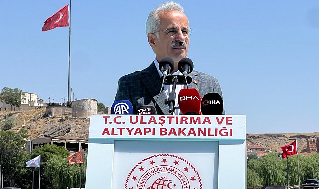 Bakan Uraloğlu: Tarihi yapılarımızı ayağa kaldırmak için var gücümüzle çalışıyoruz