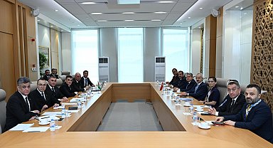 Bakan Uraloğlu, Türkmenistan'da üst düzey yetkililerle bir araya geldi