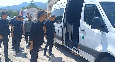 Bakan Yerlikaya, depremin vurduğu Balıkesir'de