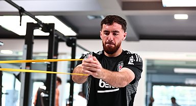 Beşiktaş, St. Patrick's maçı hazırlıklarını salonda sürdürdü