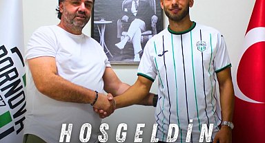 Bornova 1877 Koray Bulman'la imzaladı