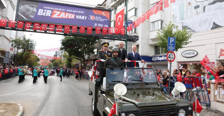 Bursa’da Zafer Bayramı coşkusu