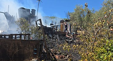 Bursa'da bağ evi alev alev yandı
