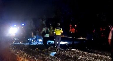 Çanakkale'de iki otomobil çarpıştı: 6 ölü