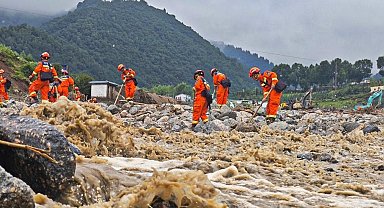Çin'de sel: 15 ölü