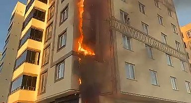 Çorba içmeye giderken yangını fark edip binadakilerin tahliyesini sağladılar