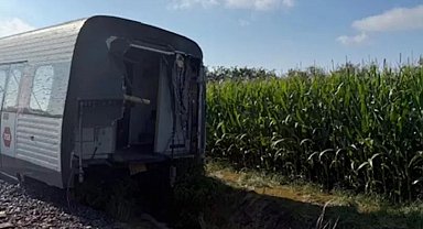 Danimarka'da tren raydan çıktı: 1 ölü, 27 yaralı