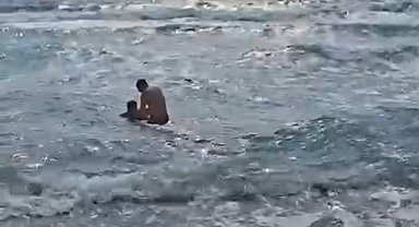 Denizde açığa sürüklenen 2 kuzenden 1'i öldü