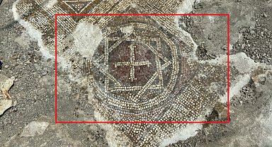 Diyarbakır'da mezar kazısında mozaik, Davut yıldızı ve 6 satırlık dilekçe yazısı ortaya çıktı