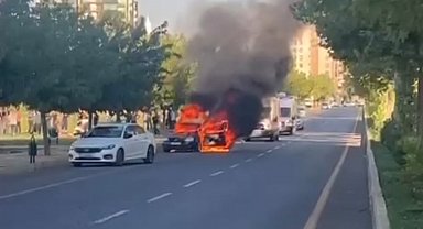 Diyarbakır'da silahlı kavgada otomobil ateşe verildi: 1 yaralı