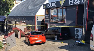 Düğün salonu sahibi ile kiracılar arasında silahlı kavga; 4 yaralı