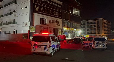 Düğün salonunda tekmeli, yumruklu, bıçaklı kavga: 2 yaralı