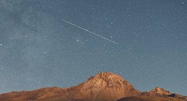 Erciyes'te 2 bin 650 metre yükseklikte meteor yağmuru