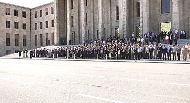 Eski Sağlık Bakanı Şıvgın için TBMM'de tören
