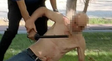 Esnafa bıçakla saldırınca darbedildi, götürüldüğü hastaneden kaçıp, intihara kalkıştı