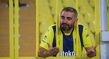 Fenerbahçe taraftarı Benfica maçı için tribünlerdeki yerini aldı