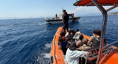 Fethiye'de mahsur kalan 24 kaçak göçmen kurtarıldı