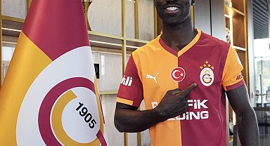 Galatasaray, Davinson Sanchez'in sözleşmesini 2029 yılına kadar uzattı