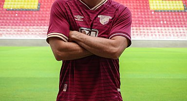 Göztepe'de Efkan imzayı attı