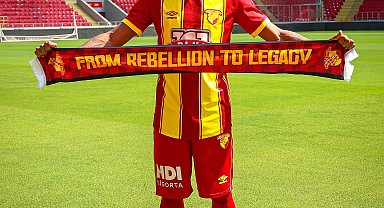 Göztepe'de Teixeria imzayı attı