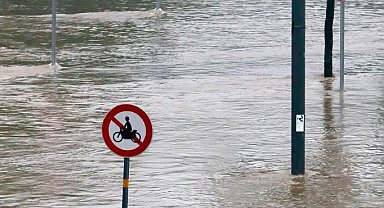 Güney Kore'de sel: 1 ölü