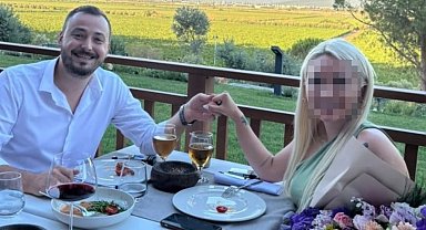 Hafif ticari aracın çarptığı motosikletin sürücüsünün öldüğü kaza kamerada