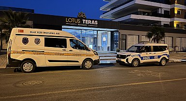 Havuzda boğulma tehlikesi geçiren çocuğa ilk müdahaleyi Almanya'dan gelen aile yaptı; olay kamerada