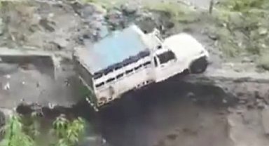 Hindistan'da muson yağmurları sel ve heyelana neden oldu: 30 ölü