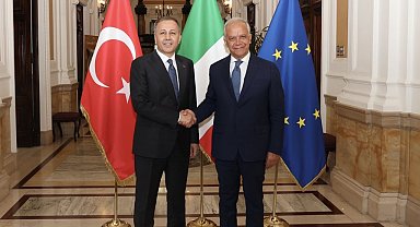 İçişleri Bakanı Yerlikaya, İtalyan mevkidaşı Piantedosi ile görüştü