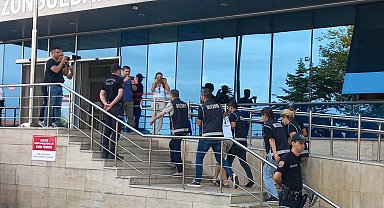 İndirimli tatil vaadiyle 300 kişiyi dolandırdığı iddia edilen çift yakalandı