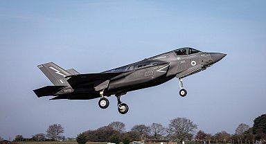 İngiltere'ye ait F-35 acil iniş yaptı