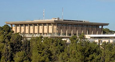 İsrail, BAE'deki tüm diplomatik personelini ve ailelerini tahliye edecek