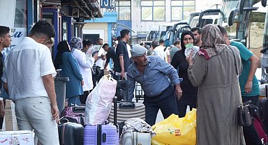 İstanbul- 15 Temmuz Demokrasi Otogarı'nda okula dönüş yoğunluğu