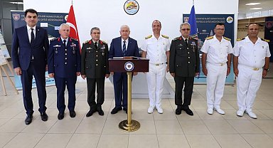 İstanbul- Bakan Güler'den İstanbul Tersanesi Komutanlığı'na ziyaret