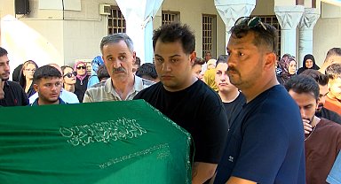 İstanbul - Beykoz'da elektrik akımına kapılarak hayatını kaybeden İbrahim Burgaz toprağa verildi