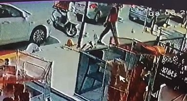 İstanbul - Beylikdüzü'nde otomobiliyle motosiklete çarpıp kaçtı, yakalandıktan sonra yeniden kaçtı