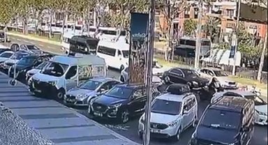 İstanbul - Beyoğlu'nda 6 turistin yaralandığı zincirleme kaza kamerada