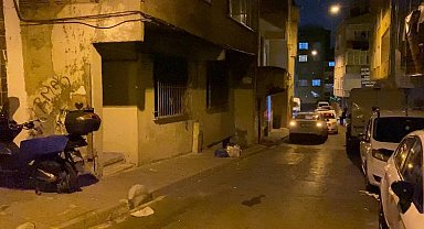 İstanbul - Esenler'de 4 katlı binanın bahçe katının balkonunda erkek cesedi bulundu