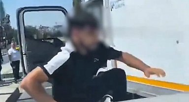 İstanbul- Eyüpsultan'da tartıştığı sürücünün önünü kesip aracına saldıran kamyonet şoförü gözaltına alındı